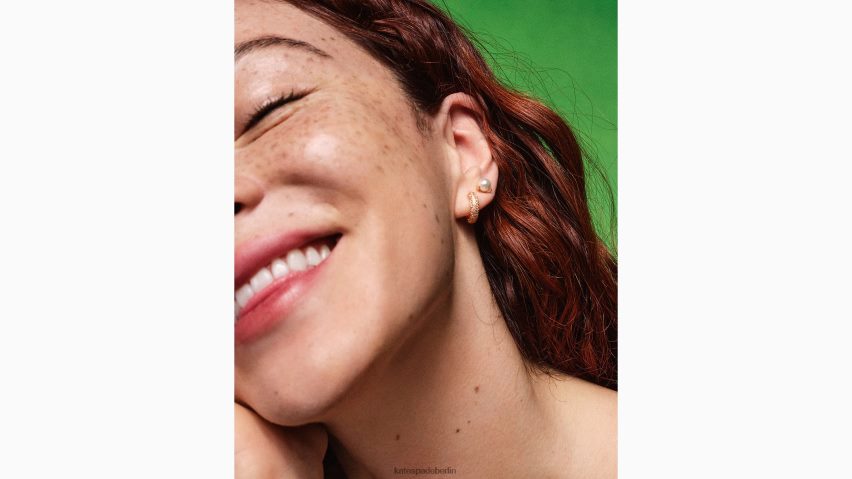 de Kate Spade Frauen Brillante Aussagen ebnen Mini-Huggies klar/gold NB82J21062 Zubehör