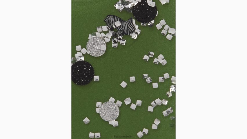 de Kate Spade Frauen Flüssigglitzernde Zebra-Hülle für das iPhone 13 Pro schwarz-multi NB82J21464 Zubehör