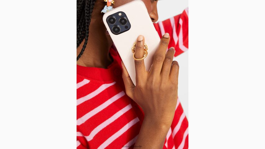 de Kate Spade Frauen Morgan-Hülle aus Saffiano-Leder mit Ringständer für das iPhone 14 Pro Max Morgenstrand NB82J21414 Zubehör