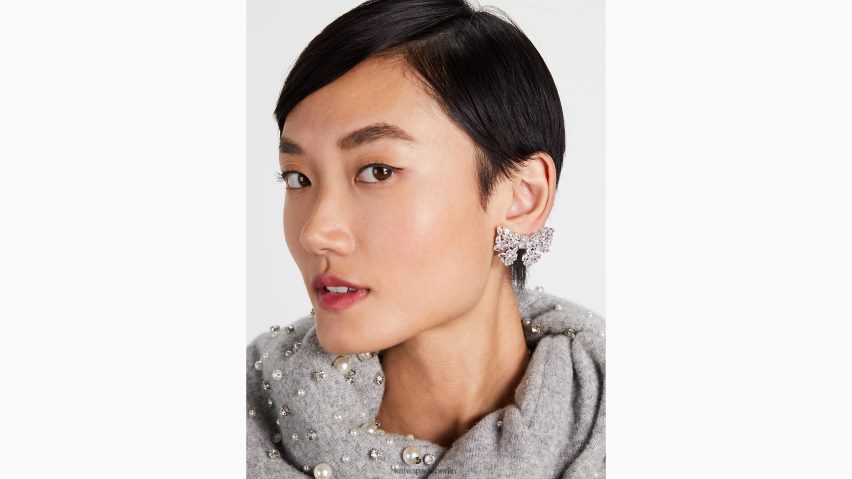 de Kate Spade Frauen Nehmen Sie eine Schleife mit Statement-Nieten klar/silber NB82J21244 Zubehör