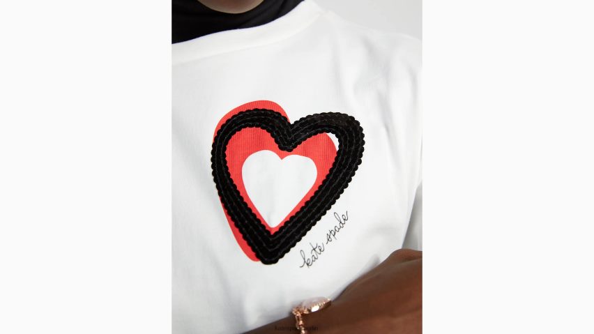 de Kate Spade Frauen T-Shirt mit verzierten überlappenden Herzen frisches Weiß NB82J2894 Bekleidung