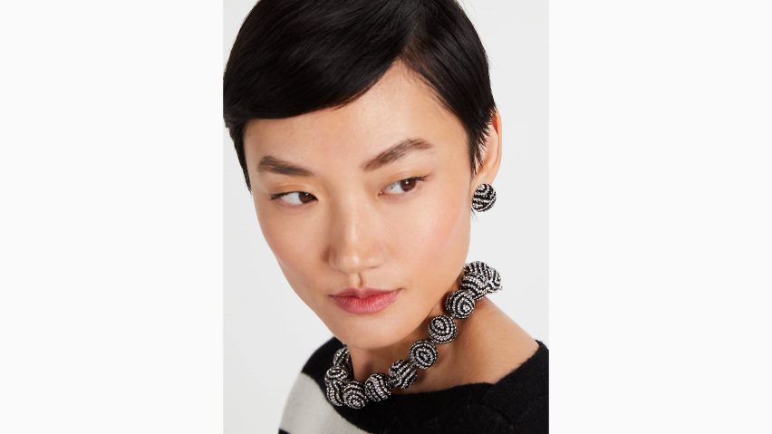 de Kate Spade Frauen Verdienen Sie sich Ihre Streifen-Statement-Nieten schwarz-multi NB82J21221 Zubehör