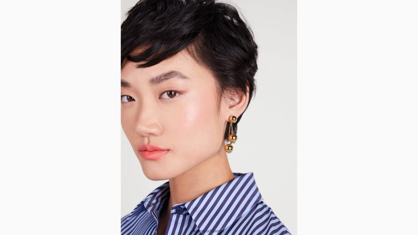 de Kate Spade Frauen haben lineare Kugelohrringe von vorne nach hinten Gold NB82J21230 Zubehör